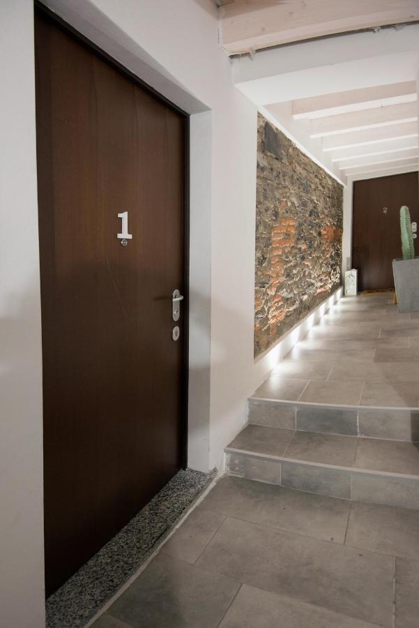 Larius Apartment Como Eksteriør billede